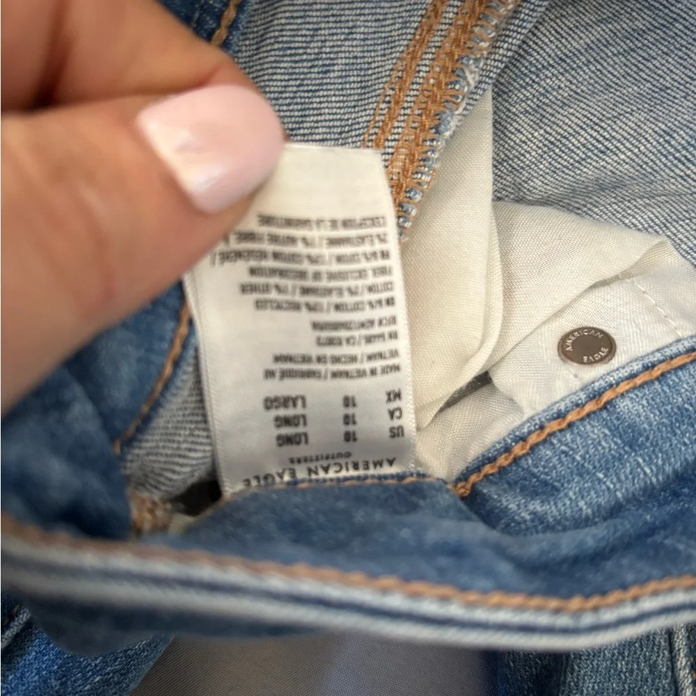 American Eagle Outfitters Light Blue Ripped Skinny Jeans - Picture 5 of 7